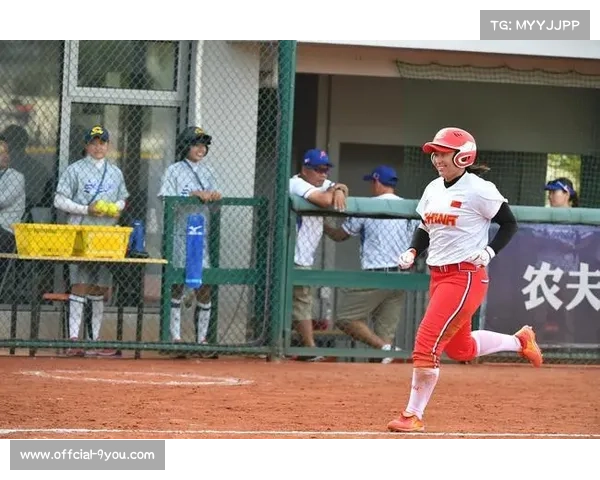 辽宁队老将鲁莹16年职业生涯落幕，见证垒球新老交替